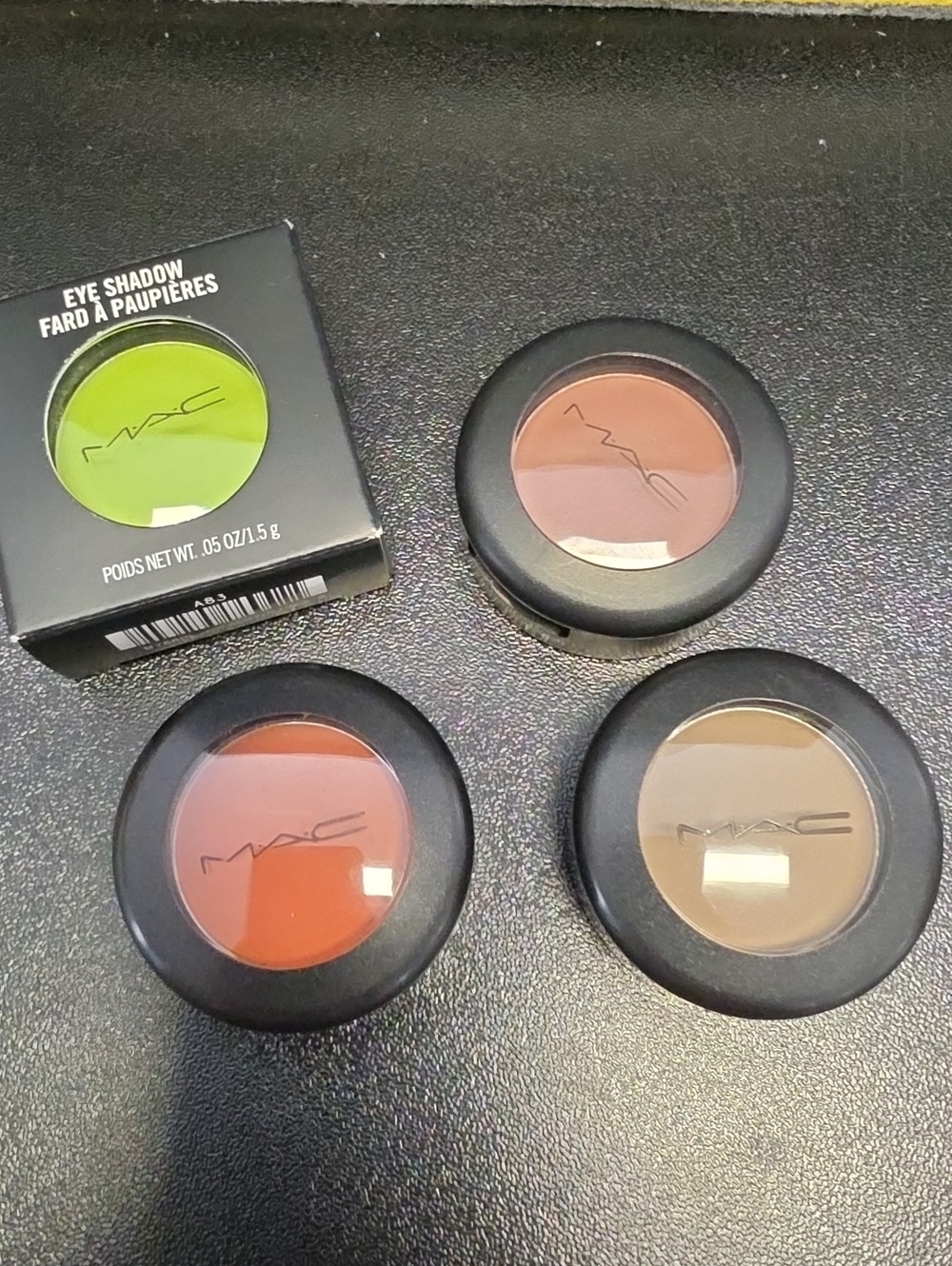 MAC Cosmetics Single Eyeshadows — Bundle of 4